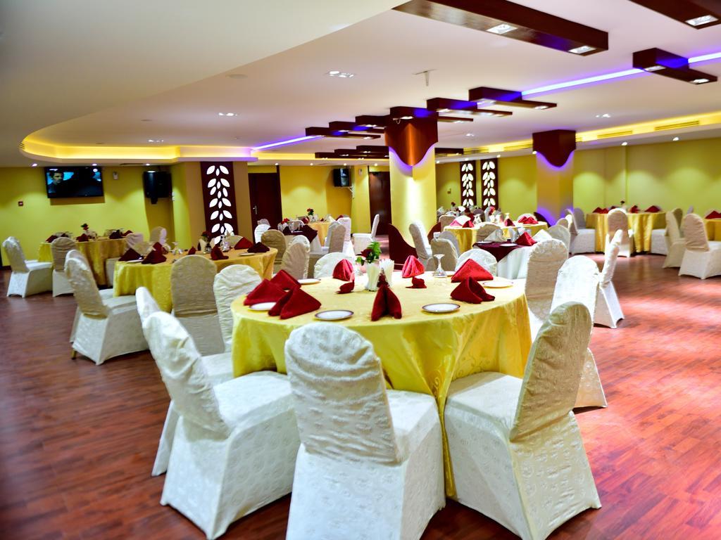 Al Bahjah Hotel Seeb Extérieur photo